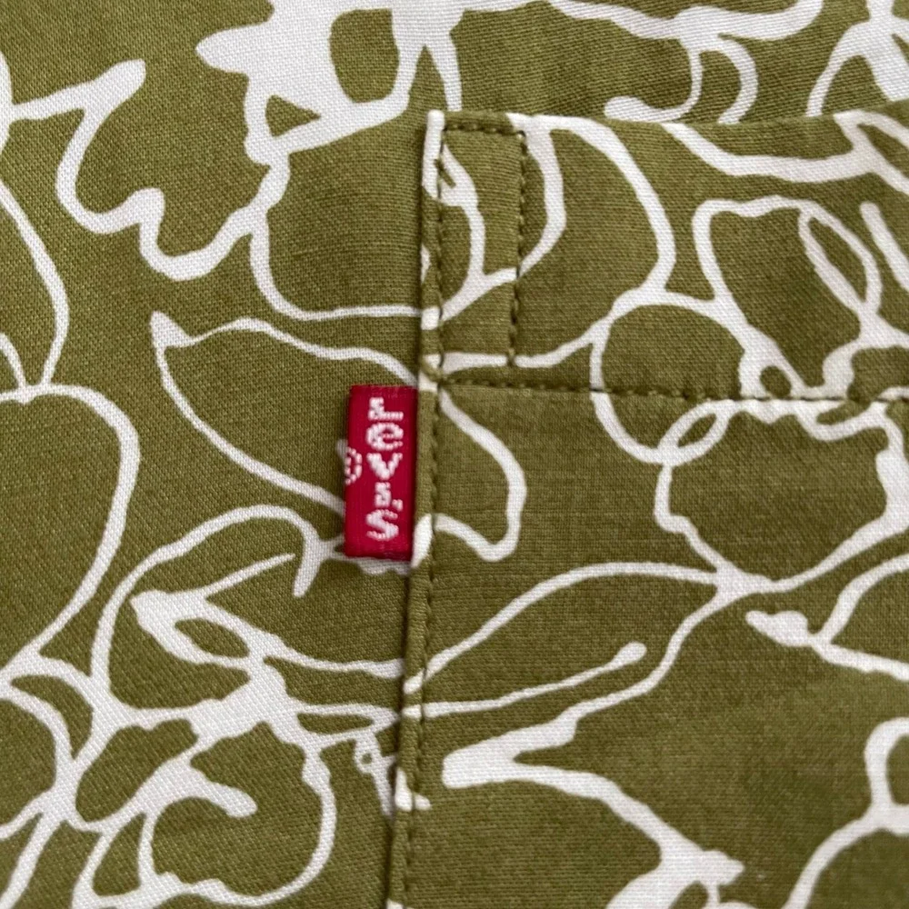 Levis Mens Relaxed Fit Short Sleeve Floral Button Up Shirt Olive Green M NEW